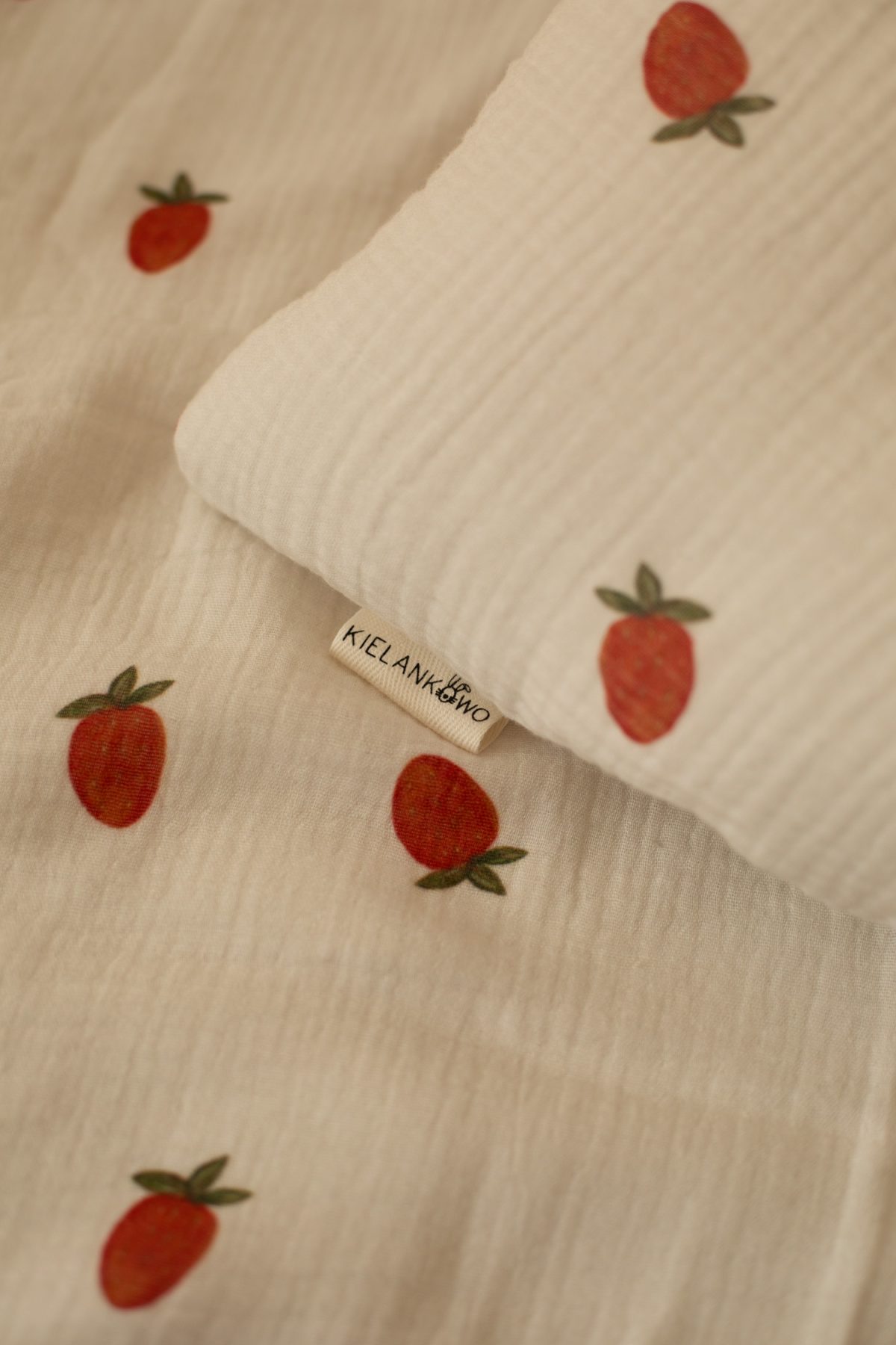 Muślinowa pościel z wypełnieniem wzór Truskawki - obrazek 3