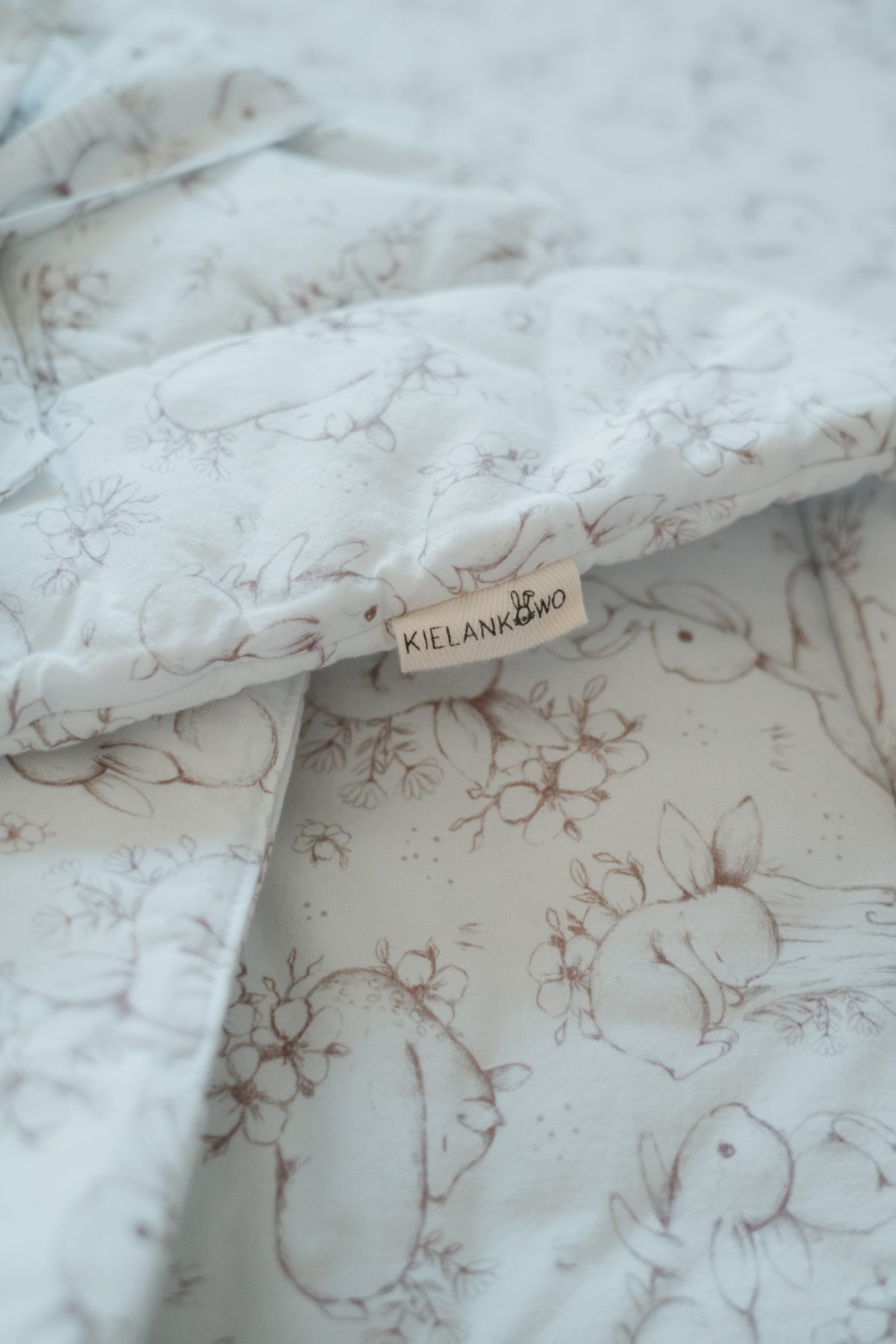 Rożek niemowlęcy - wzór Króliczki na polanie - obrazek 3