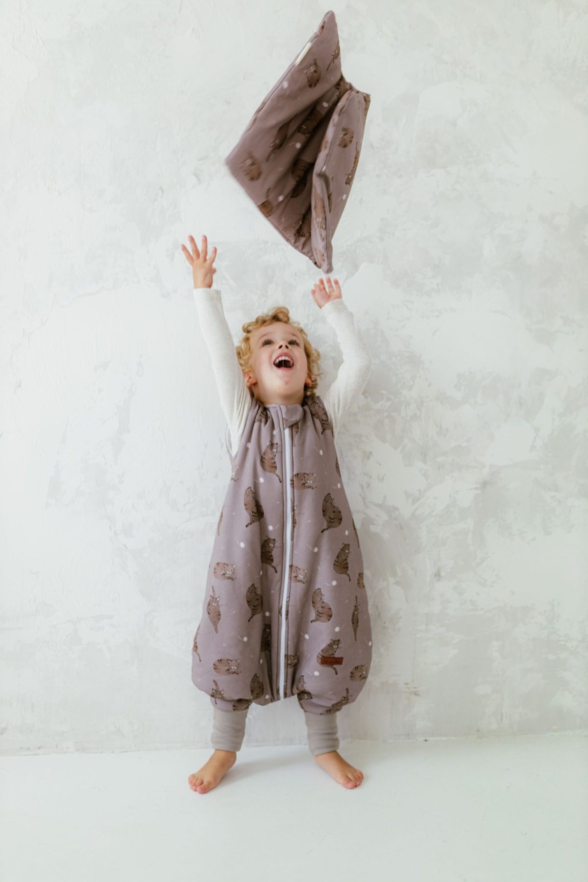 Śpiworek z nogawkami - wzór Kotki - obrazek 3