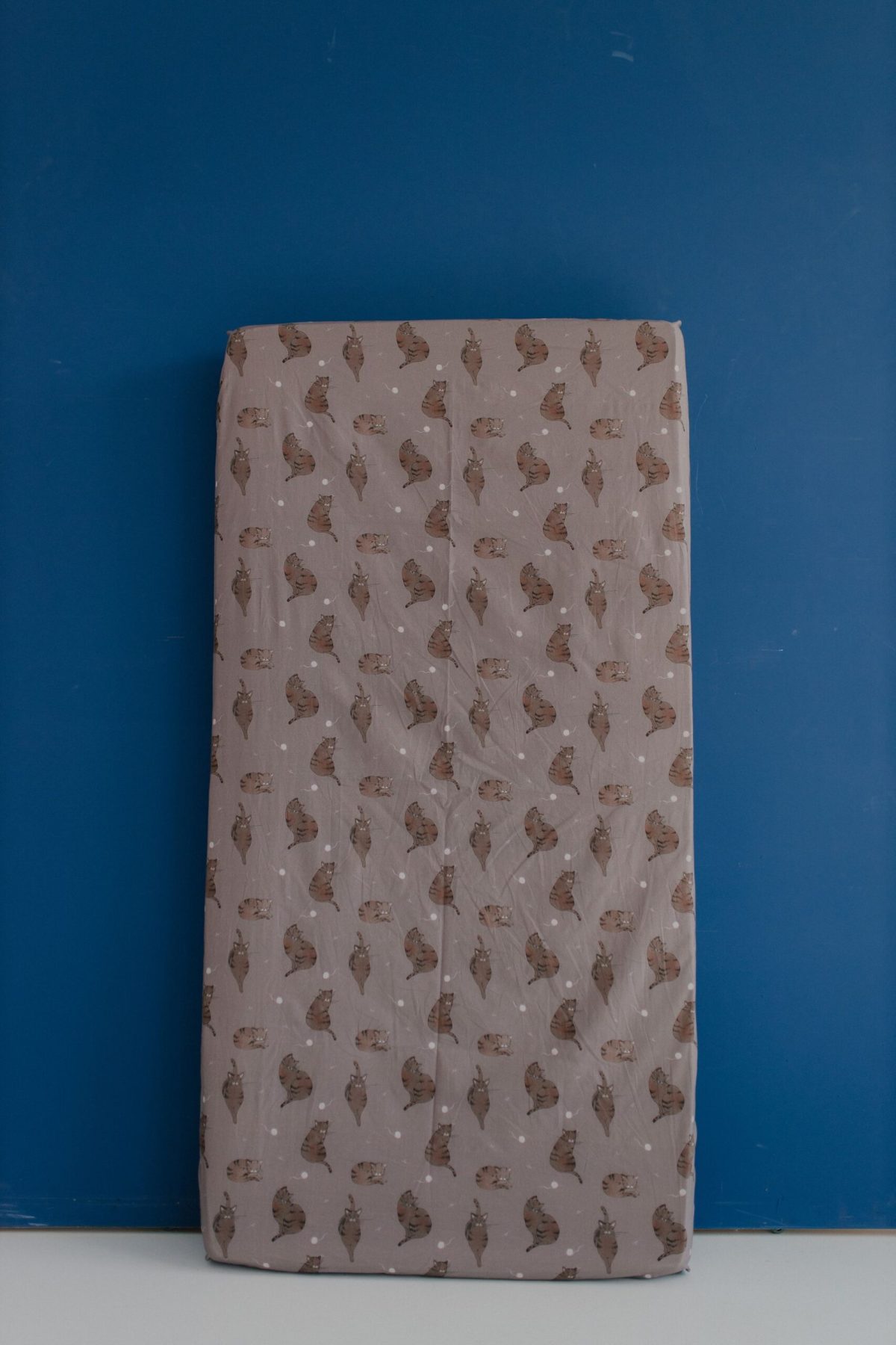 Prześcieradło do łóżeczka - wzór Kotki - obrazek 2