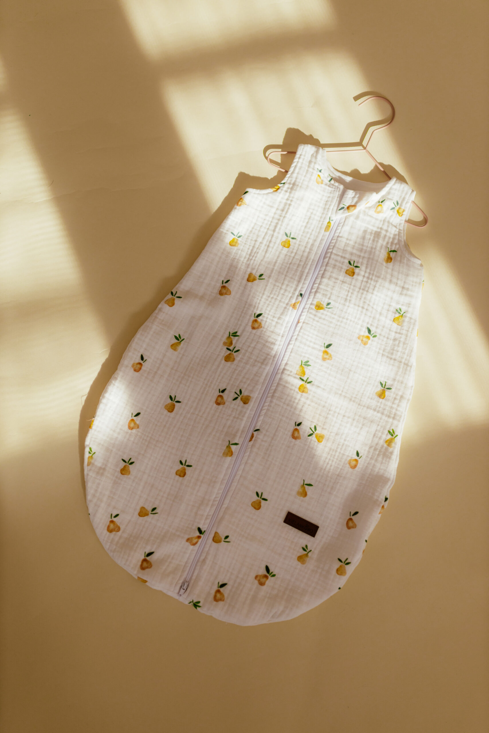 kielankowo-101-1-scaled-1.jpg Śpiworek niemowlęcy muślinowy- wzór Gruszki - obrazek 1