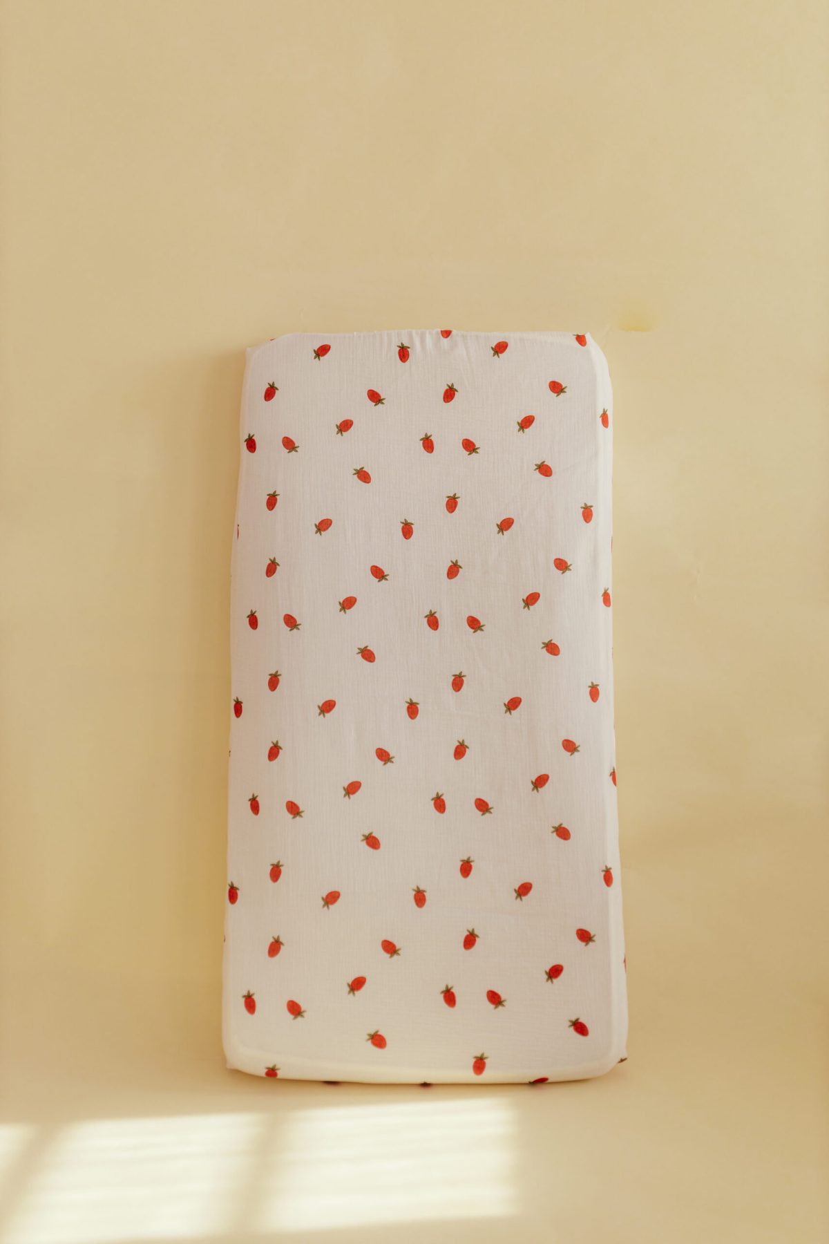 Muślinowe prześcieradło - wzór Truskawki - obrazek 2