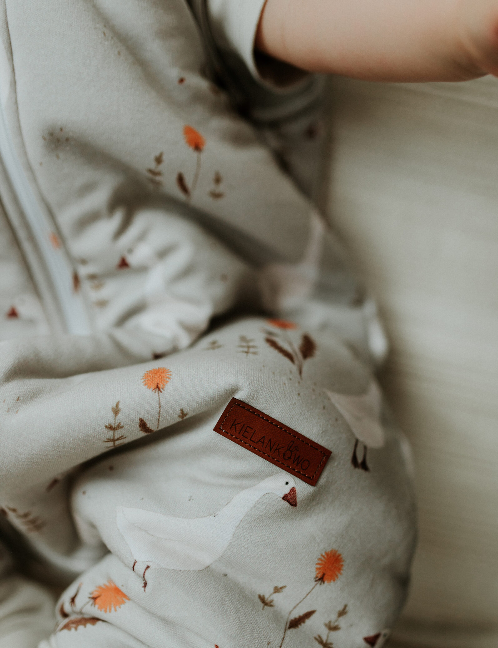 kielankowo-2106-scaled-e1693299182393.jpg Śpiworek pełny - wzór GĄSKI - obrazek 1