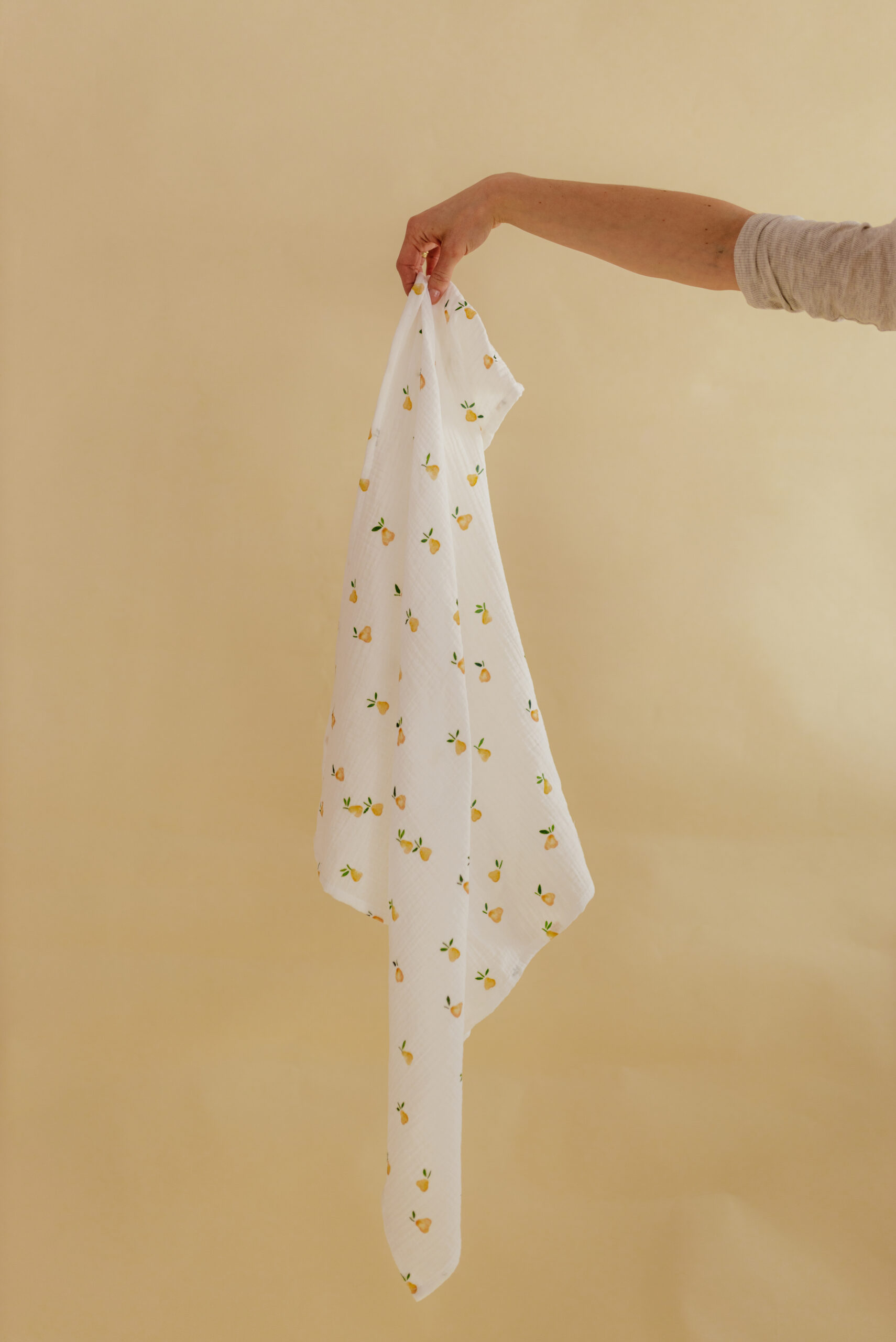 kielankowo-94-scaled-1.jpg Muślinowy kocyk - wzór Gruszki - obrazek 1