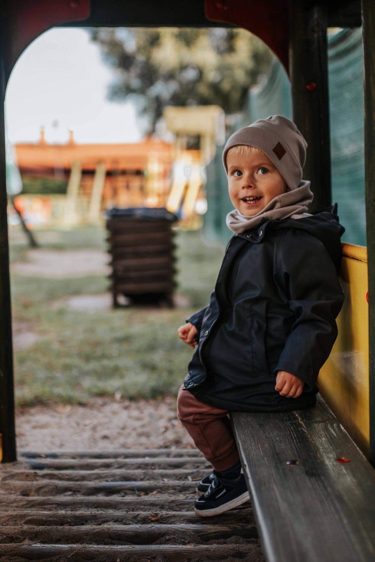 Czapka prążkowana ORZECH - obrazek 2